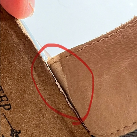 Womens L'Artiste Veneka Sandals Embossed Hand Painted Flower 39 (US 8.5) - Picture 11 of 11